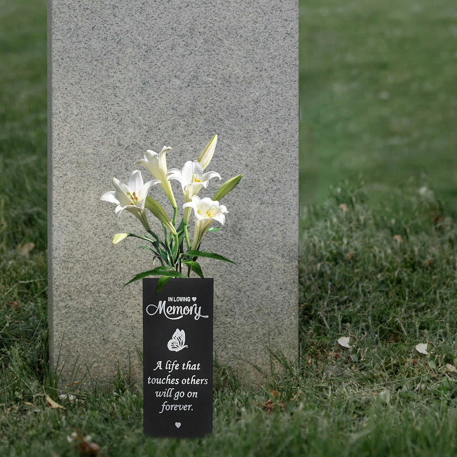 مزهرية قبر معدنية للمقبرة، حامل زهور تذكاري مقاوم للطقس، ثقوب تصريف على شكل سبايك، زهور #4