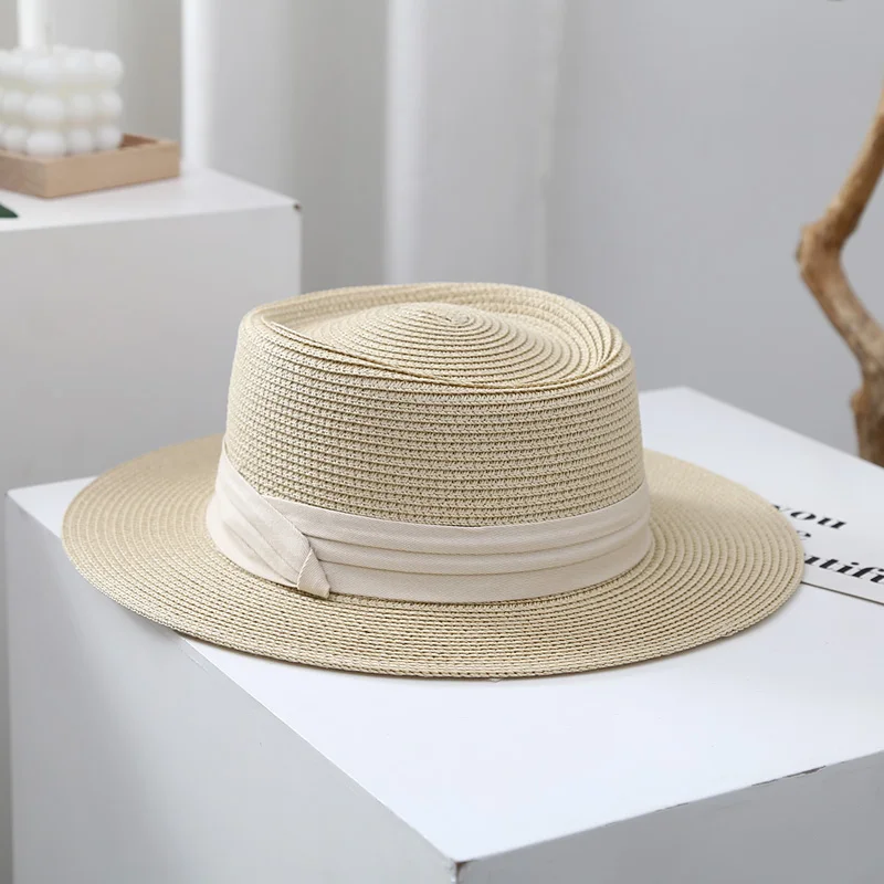 Spring and Summer Beach Flat Top Hat Women\'s Straw Knitted French Top Hat Wide brimmed Jazz British Sun Hat