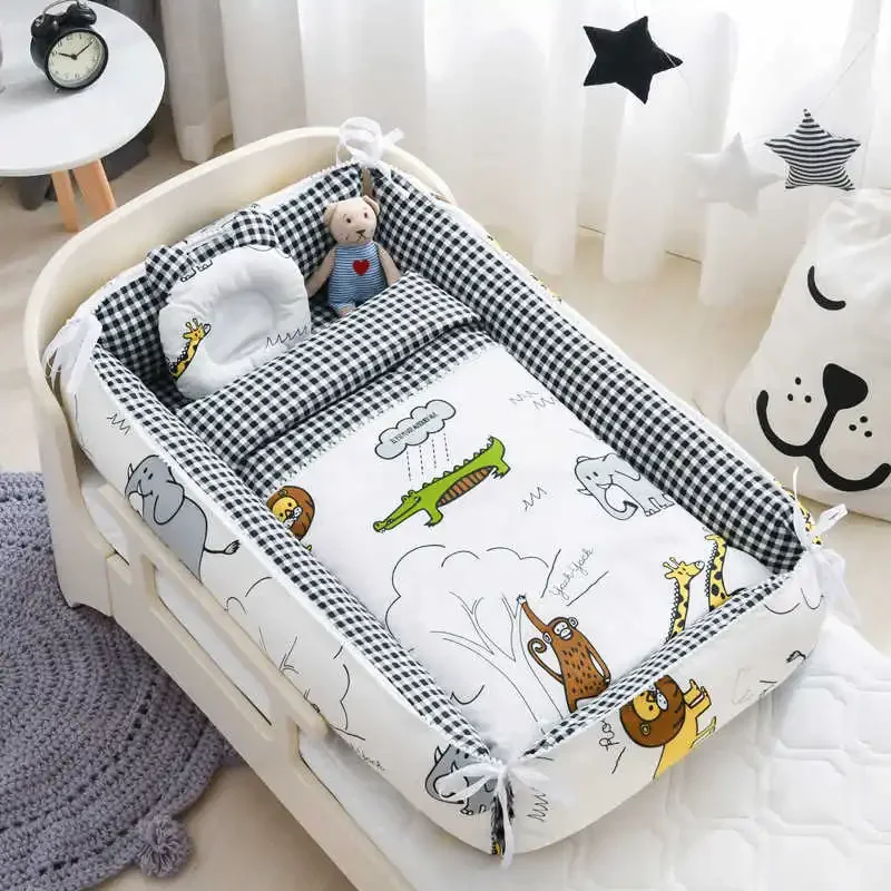 Portable Baby Sleeping Nest with Quilt – Infant Cradle Newborn Bassinet with Removable Cover Toddler Nursery Bed, Cozy Baby Crib