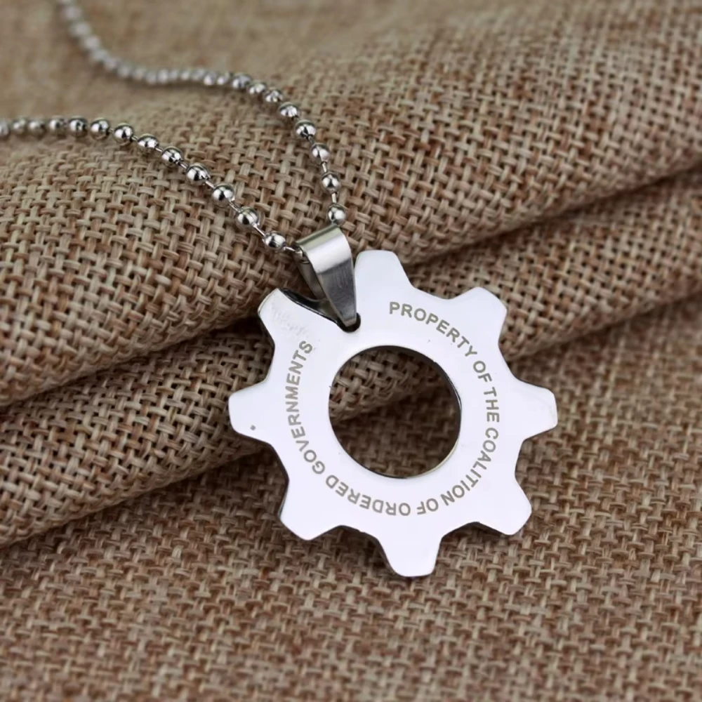 رائجة البيع لعبة التروس من الحرب المفاتيح آلة الحرب قلادة الفولاذ المقاوم للصدأ رد الفعل فرن قلادة للرجال النساء المشجعين هدية #1