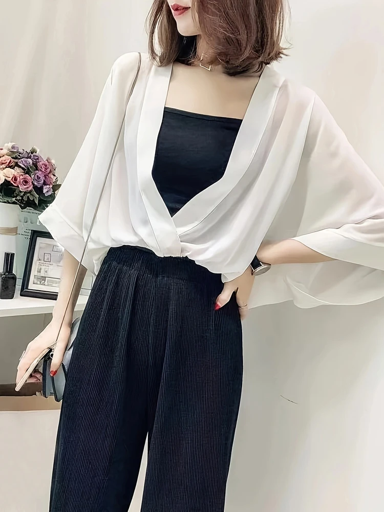 

Summer 2025 Loose Chiffon Top for Women Three-Quarter Bat Sleeves V-Neck Solid Color Pullover Versatile Short Instagram Style