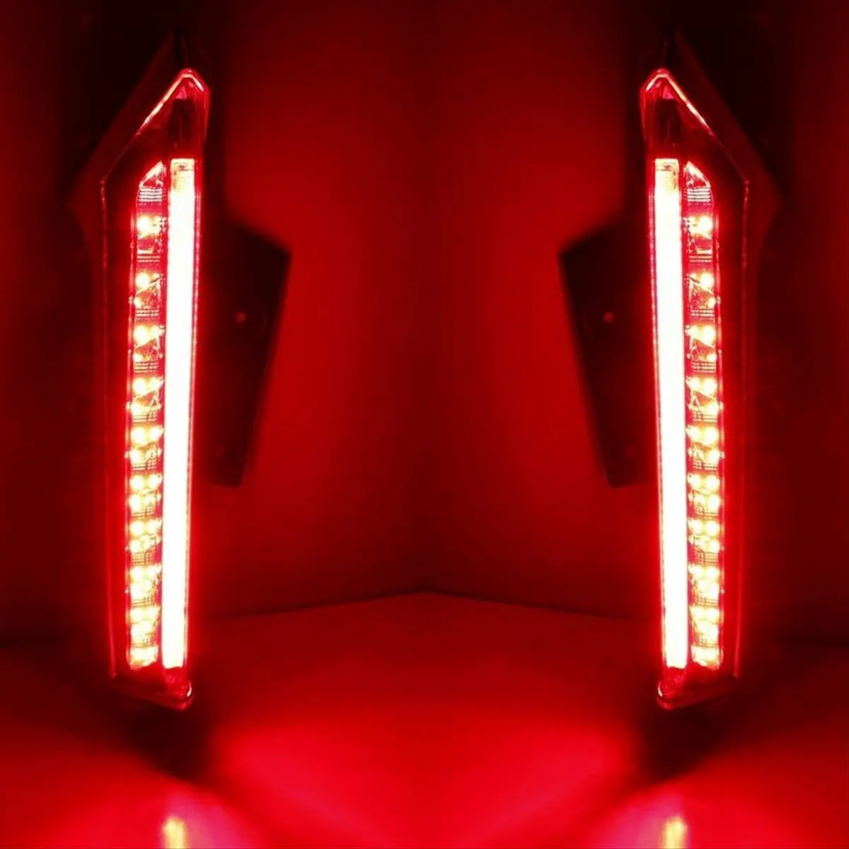 

Задний фонарь Светодиодный фонарь заднего бампера Колонный фонарь Стоп-сигнал Основной в автомобильном фонаре