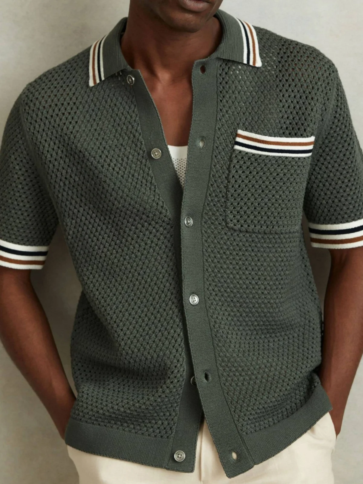 

Мужской вязаный кардиган с отложным воротником, летний, новый, ажурный, повседневный, модный, утепленный, осенний, городской стиль, в полоску