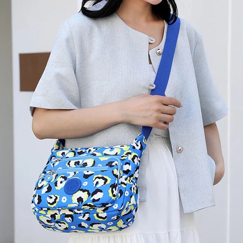 Multi Pocket Nylon Printing Shoulder Bags for Women Large Capacity Waterproof Zipper Messenger Handbags Women's Trendy Purses