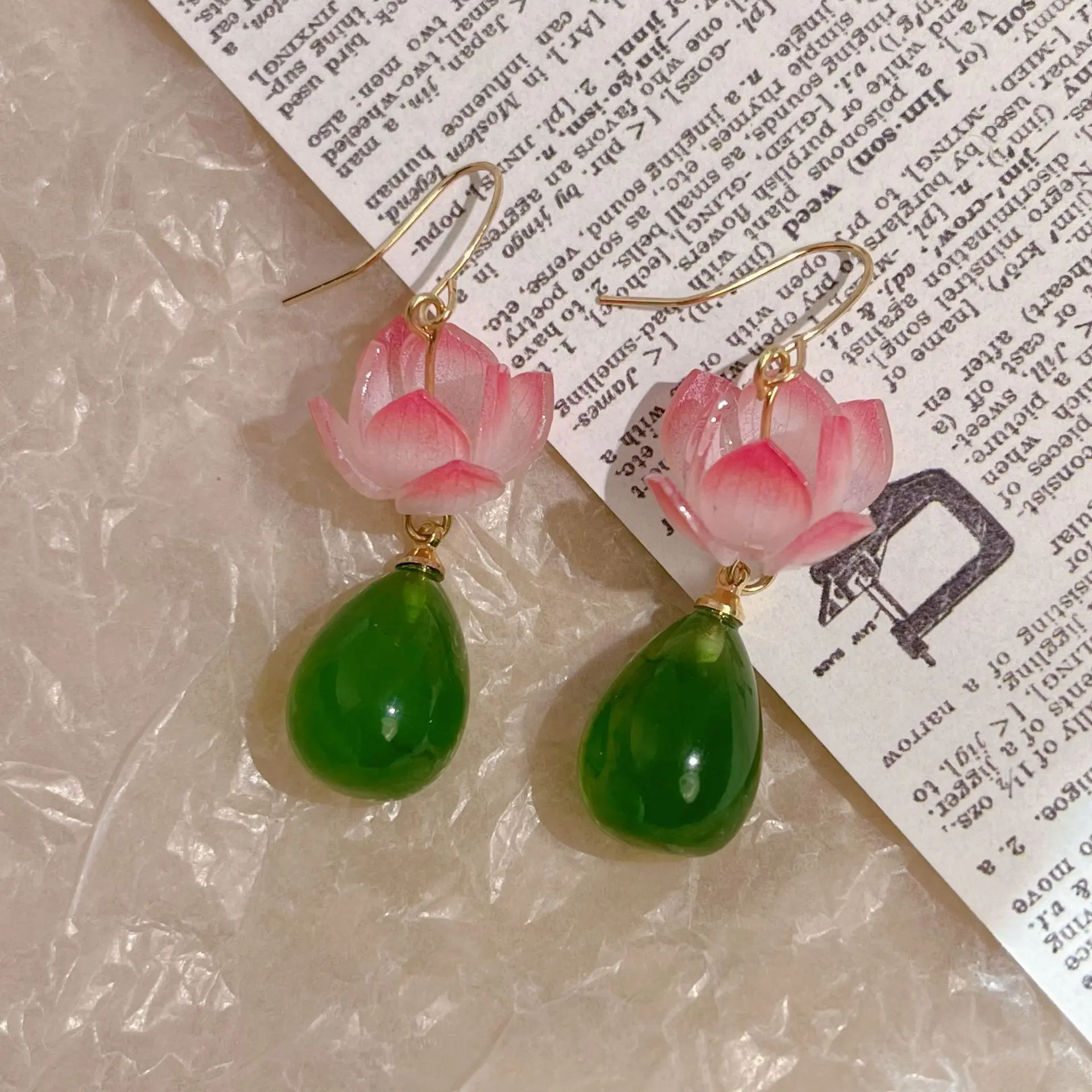 Unique Exquisite Lotus Earrings Elegant Pink Lotus Flower Drop Earrings Women Creative Statement Jewelry Wholesale Accessories