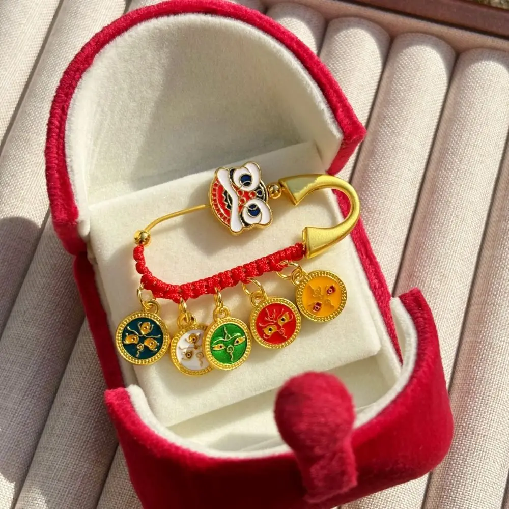 Broche zodiaque année cheval, pendentif en or, meilleurs vœux, ornements plaqués sable, Style chinois, cadeau d'un an, broche gardien