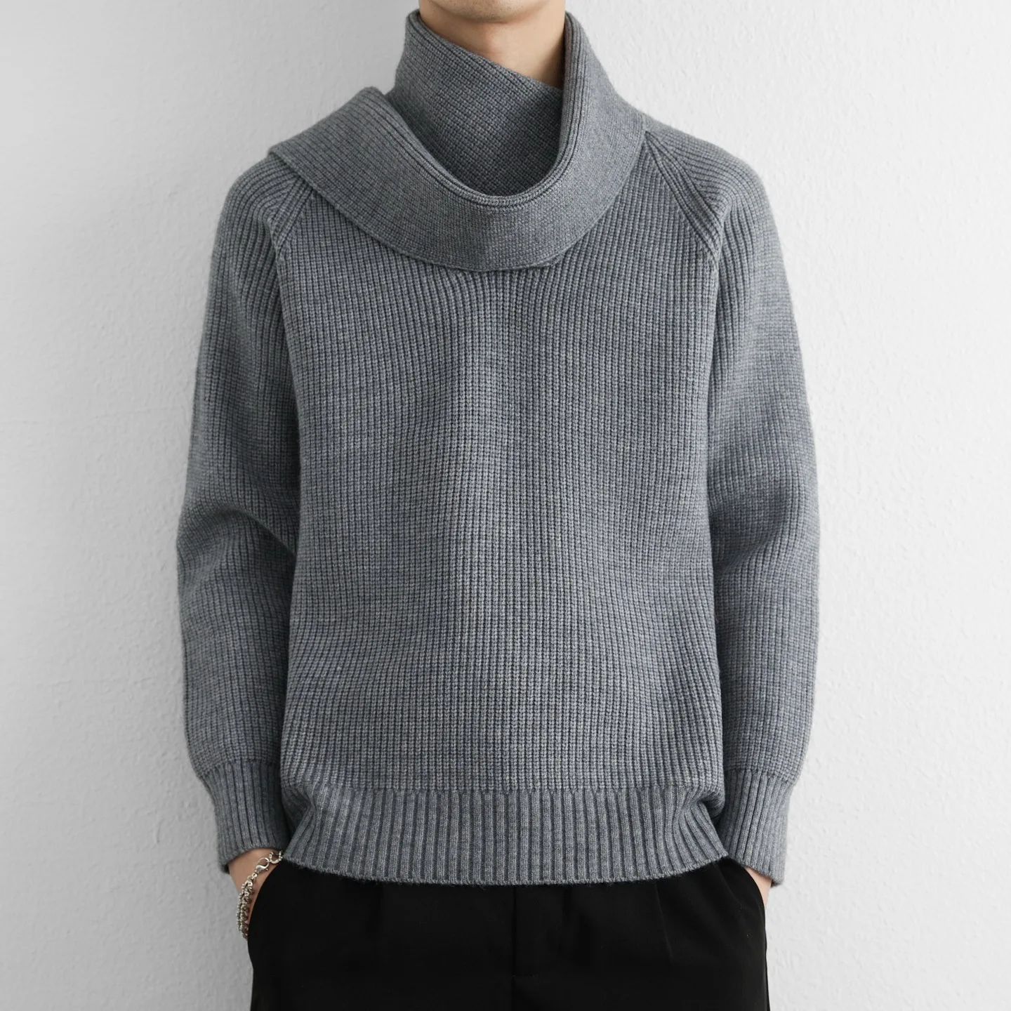 Sweater Rajut Pria Musim Gugur 2025, Kerah V, Model Fashionable untuk Kaum Muda