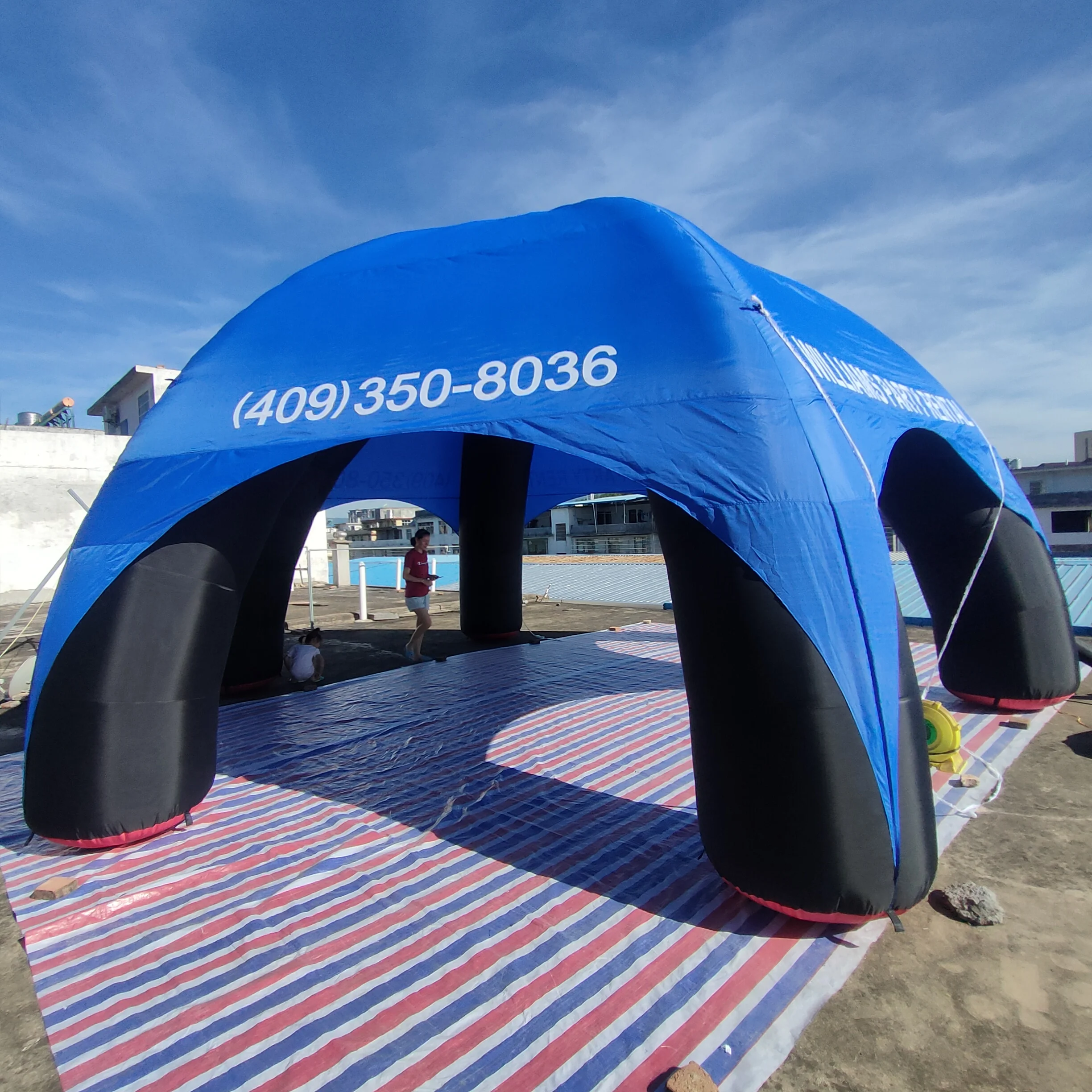 เส้นผ่านศูนย์กลาง 8 เมตร 6 เสา Blue Inflatable Spider เต็นท์ Inflatable Gazebo Marquee เต็นท์โดมกลางแจ้งสําหรับกิจกรรม