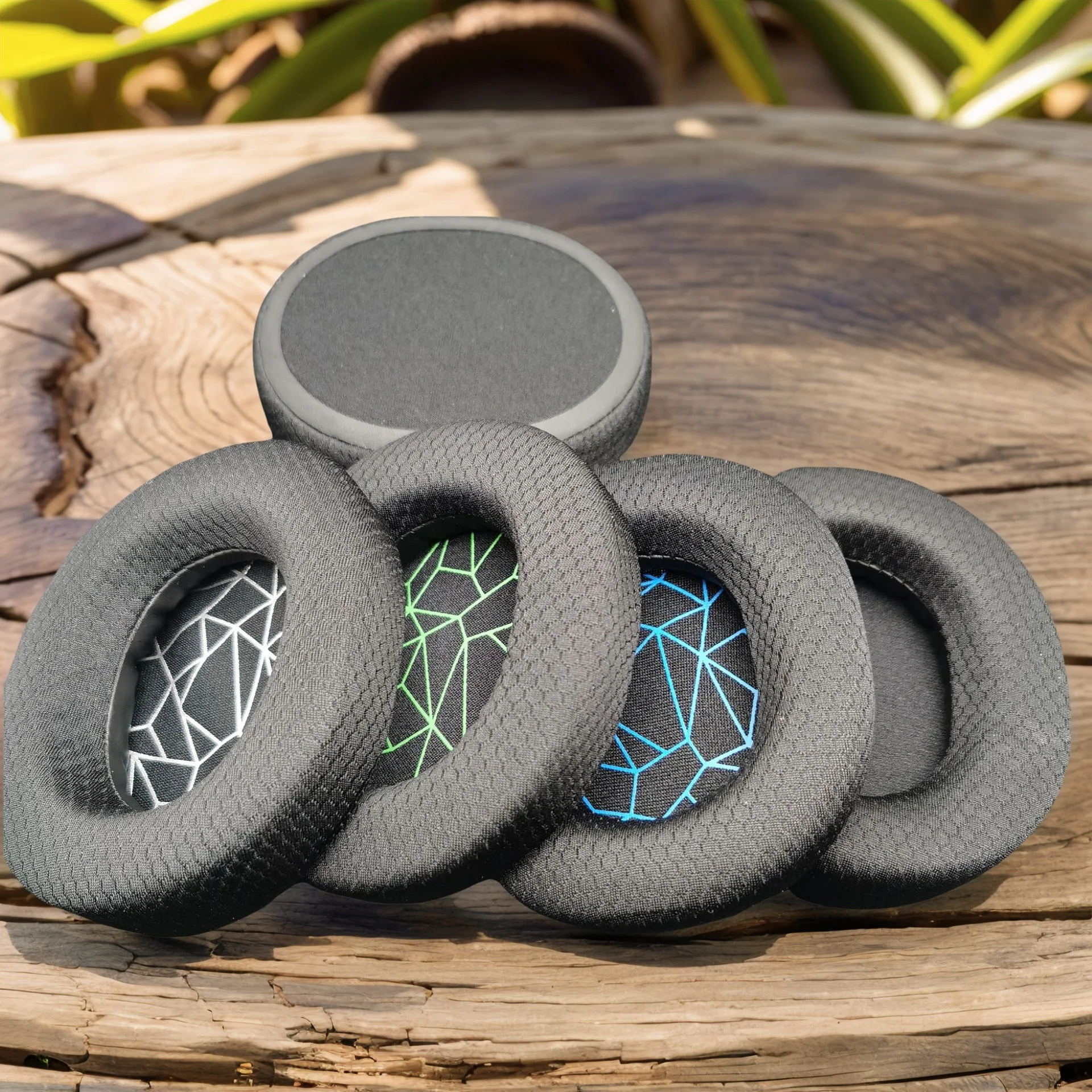 Fabric Mesh Earpads…