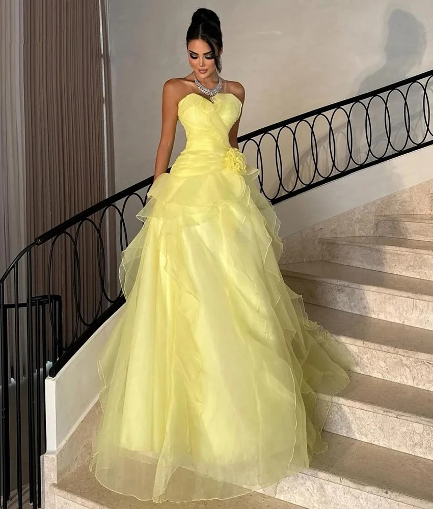 Aangepaste sexy tule a-lijn 3D bloemen ruches avondjurk hoge kwaliteit lieverd mouwloze vloerlengte galajurken