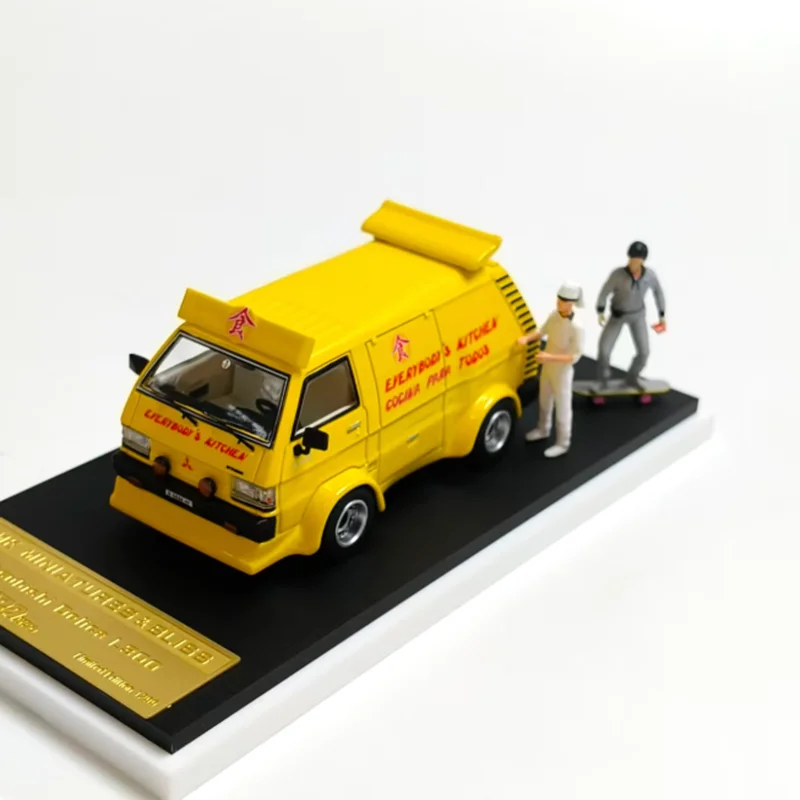 

МОДЕЛЬ MK, масштаб 1:64, грузовик Delica Food с куклами-2025, выставка Фошань, модель автомобиля из сплава, праздничные подарки, игрушки