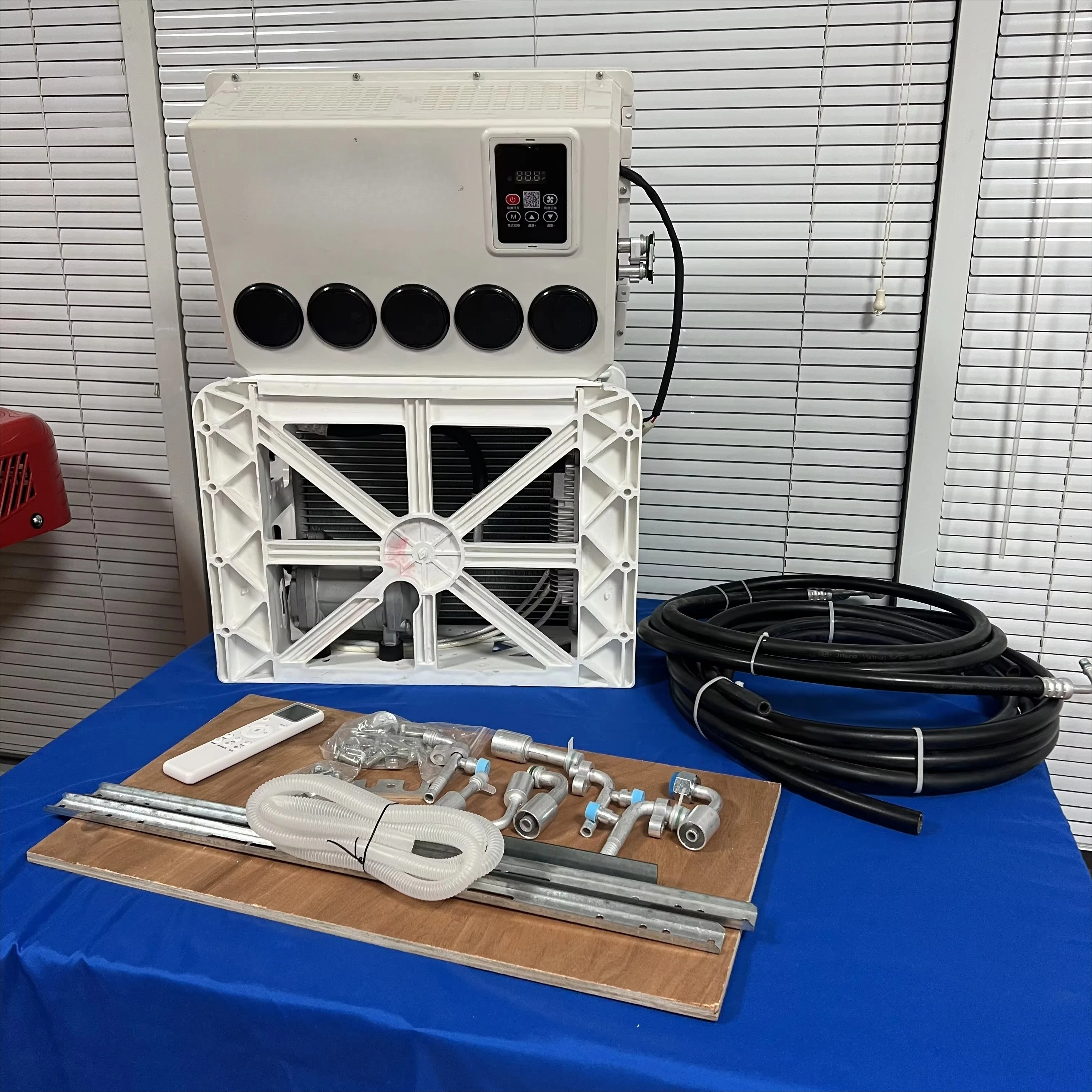 مكيف هواء لوقوف السيارات مكيف تخييم 220 فولت مكيف هواء سقف سبليت 12 فولت 24 فولت أو رافعة شاحنة RV Home