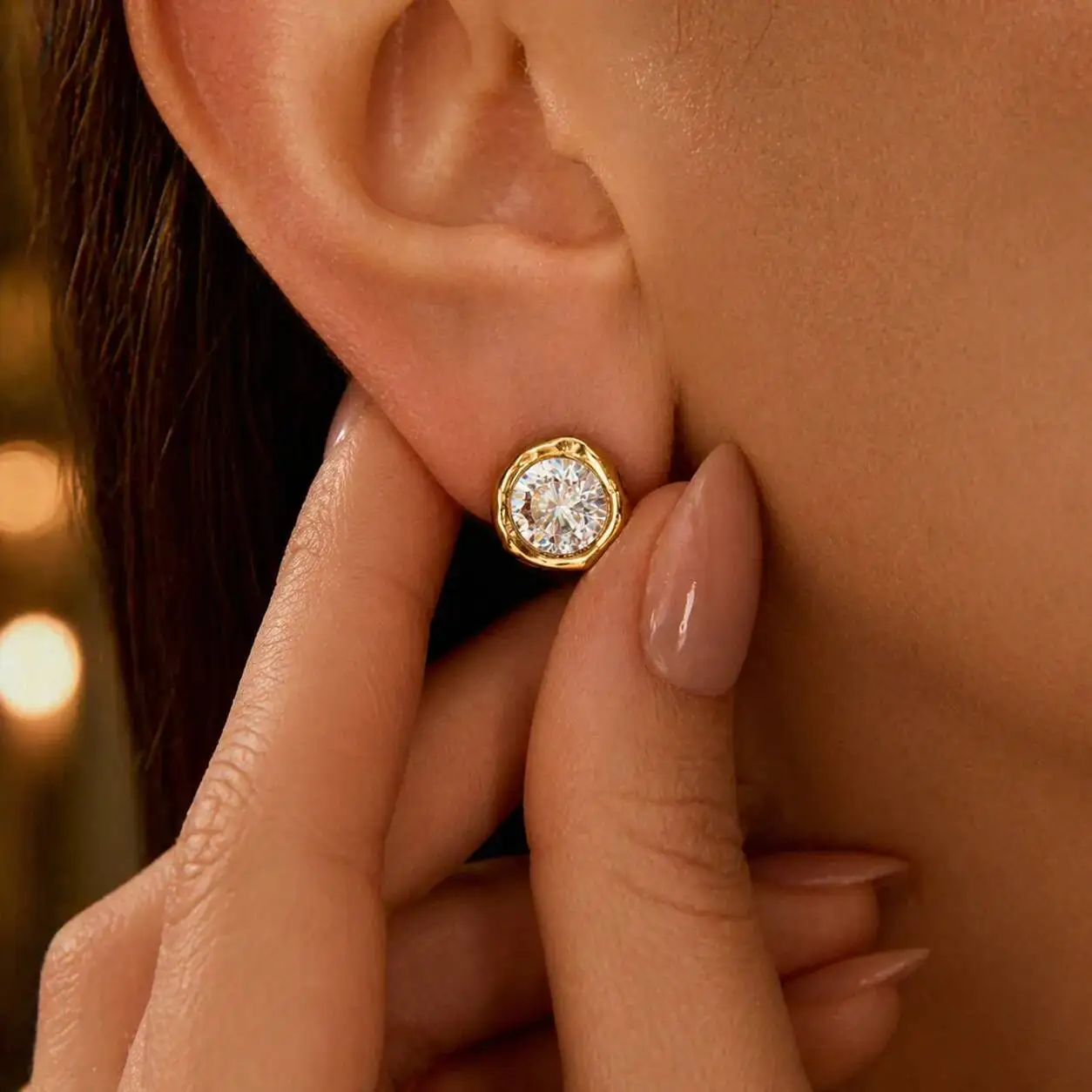 

Lacteo Classic PVD 18K Gold Color Plated Stainless Steel Round White Zircon Studs Earrings Women Vintage Charm Ear Jewelry Gift