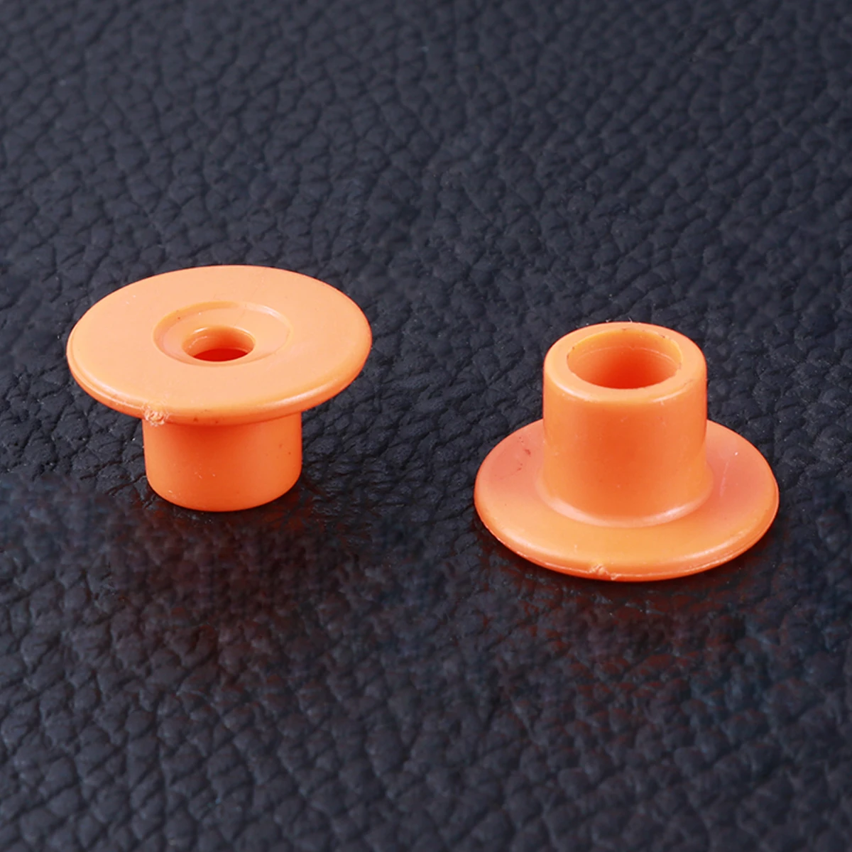 

100pcs Plastic Ear Tags Number 1-100 Durable Livestock Tags For Cattle Goat Pig Animal Identification Orange Resistant To