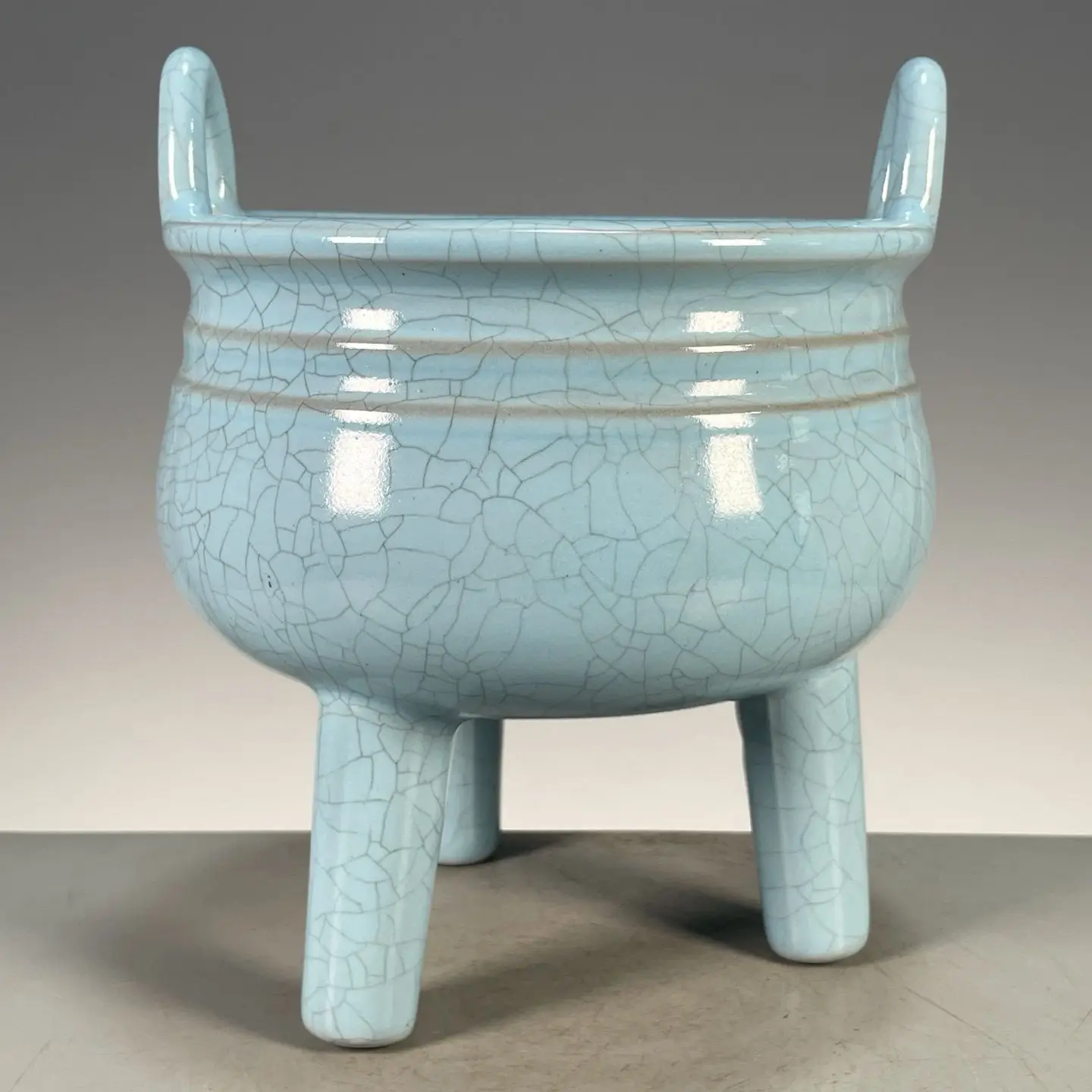 Vintage Ru Kiln Sky Cyan Glaze Tripod Incense Burner Upright Double Ear String Pattern Porcelain Incense Holder Decor