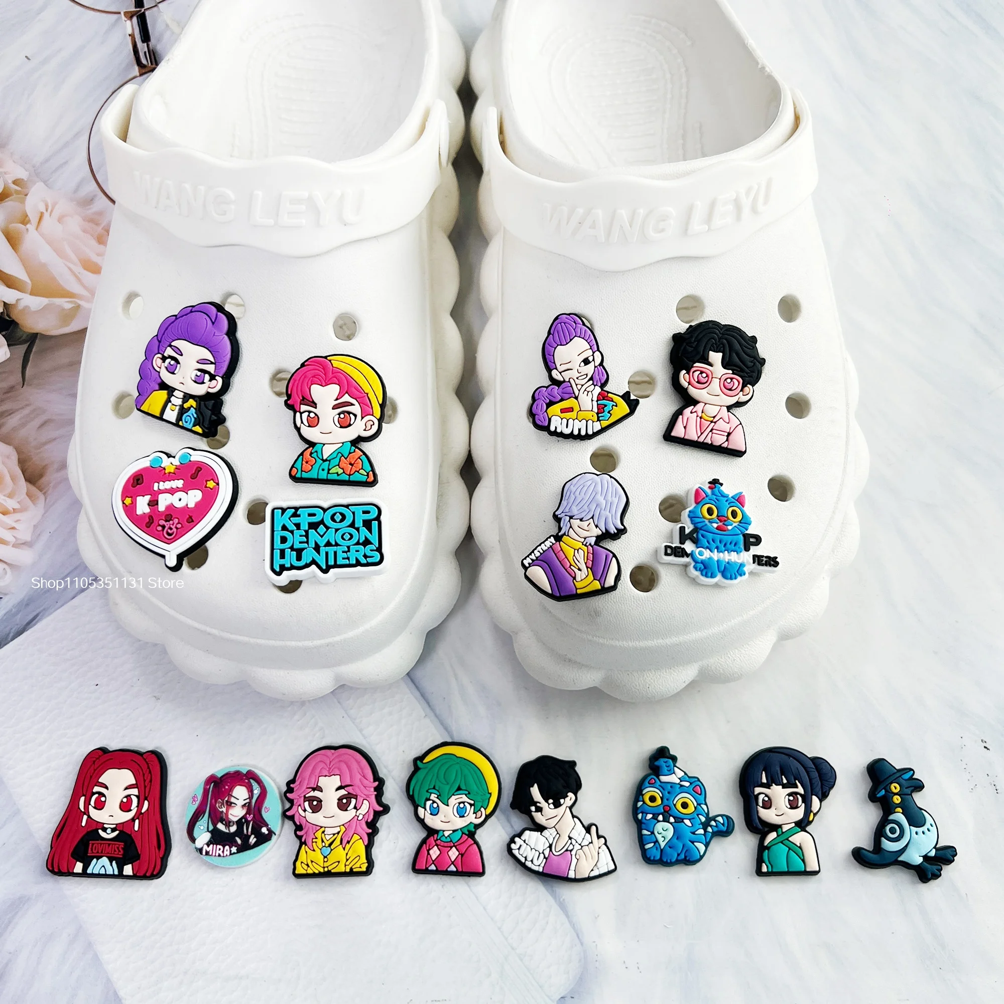 Niedliche Cartoon-Figuren Schuh-Charms Chibi Bunte PVC-Schuhdekorationen für Clogs Gartenschuhe Sandalen Taschen DIY-Zubehör Geschenk – Detail 5