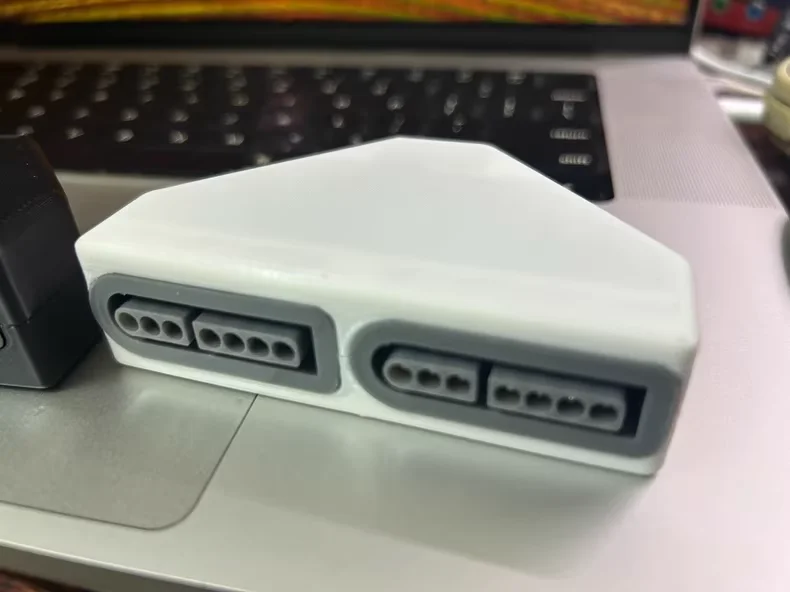 وحدة تحكم SFC Super Ntd إلى محول C، يمكن توصيلها بالهواتف المحمولة وأجهزة الكمبيوتر وRaspberry MiSTer وغيرها من الأجهزة