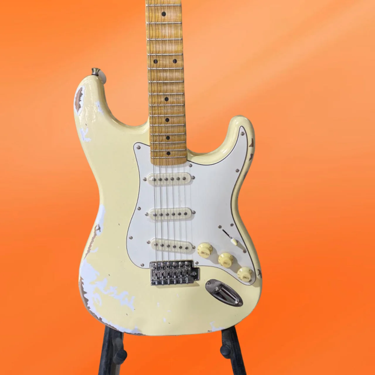 جيتار أصفر جديد رائع لعام 2026 مصنوع من الحليب القديم ورقبة القيقب ولوحة أصابع كبيرة لأداء الهالوين