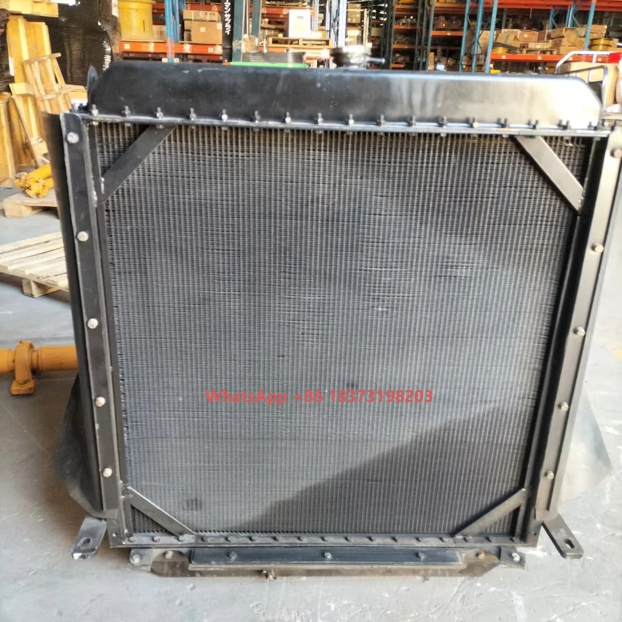 

Кулер для воды Охлаждающий резервуар для воды Радиатор в сборе Водяной охладитель 4110001020 Двигатель колесного погрузчика