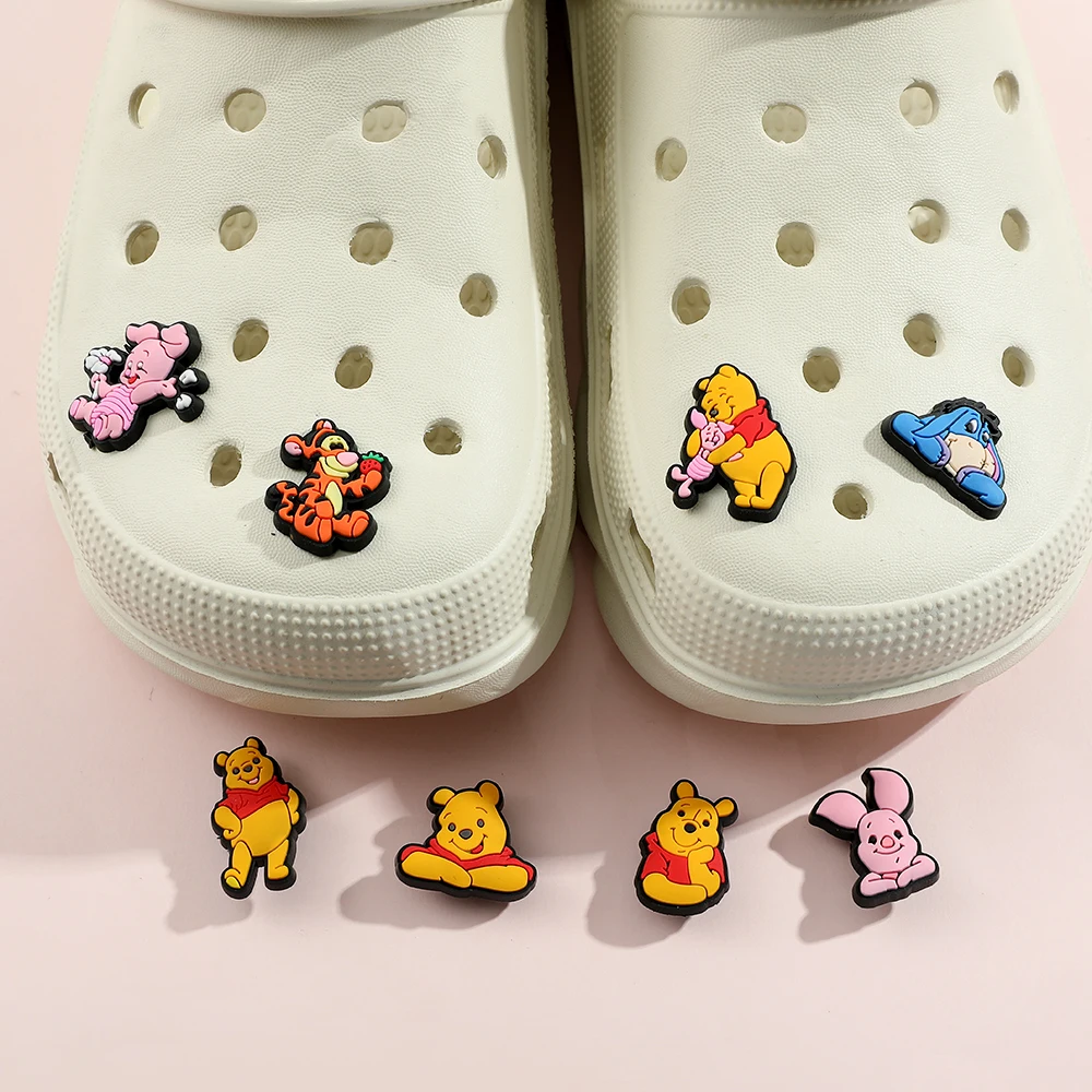 Disney Cartoon Cute Winnie The Pooh Croc Charms accessori per scarpe zoccoli estivi fai da te decorazione sandali