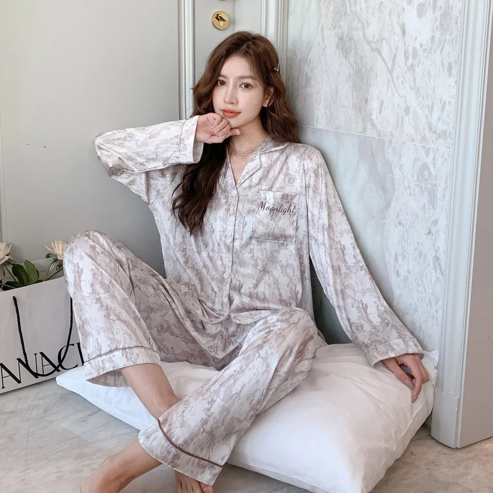 

1 Set New Women's Pajamas Spring and Autumn Smooth Pajamas Girl’s Long-Sleeve Top and Long Pants, Lightweight Homewear Set