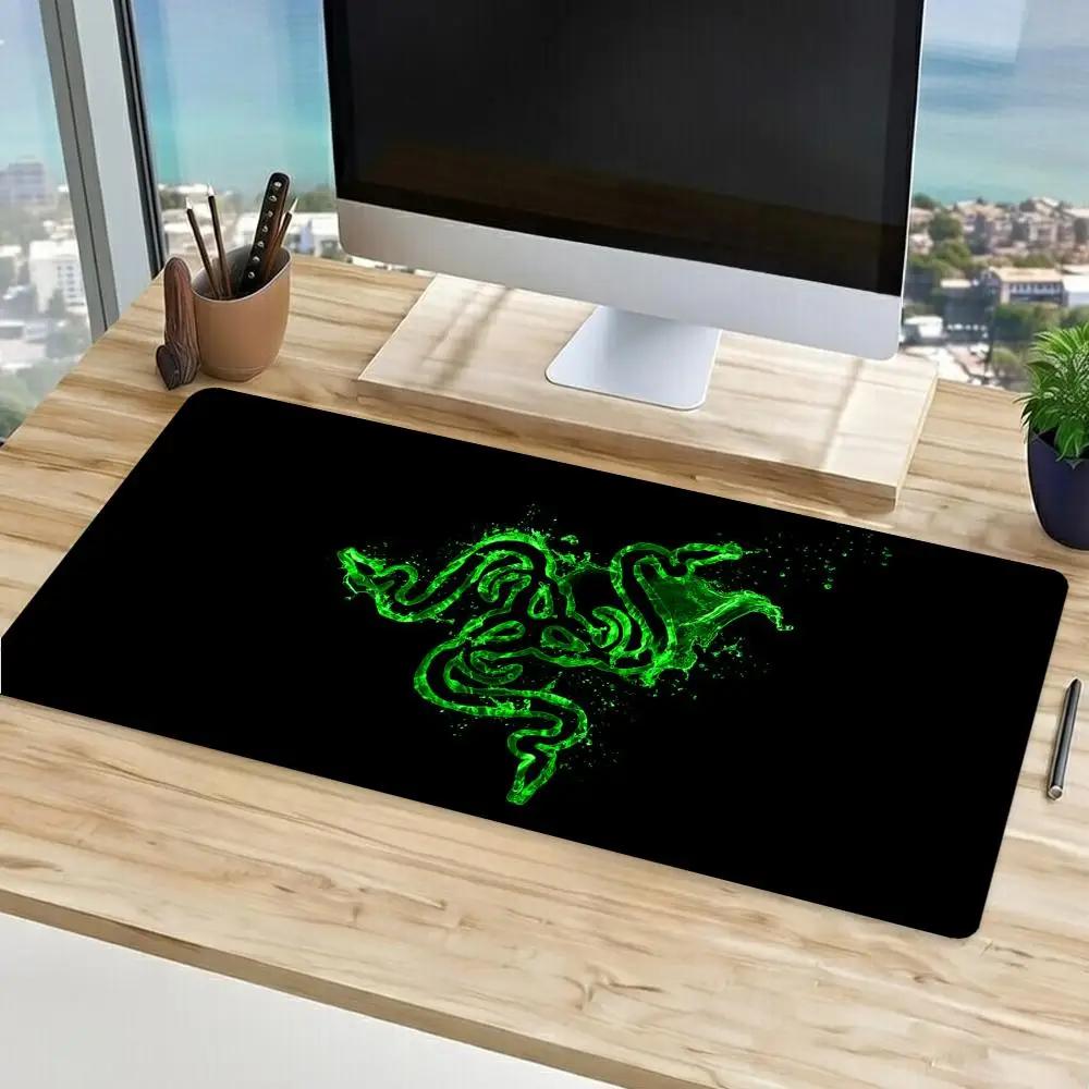 Razer Mouse Pad Non Slip Extra Large Smooth Precise Tracking Durable Stitched Stable Grip Gaming Pad view 2