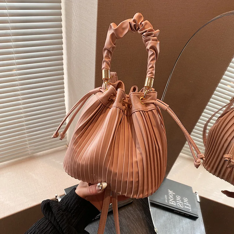 

Просторная большая сумка-тоут, мягкая сумка на плечо для женщин, гибкая сумка-ведро, универсальная сумка через плечо, легкая сумка «день-ночь» ​