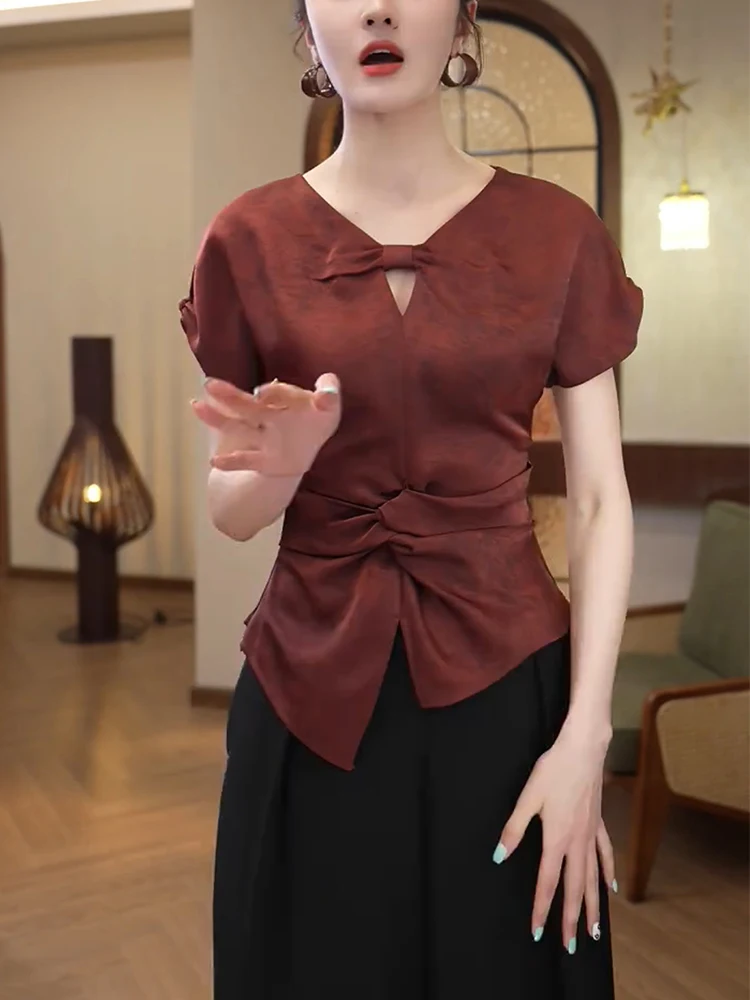 

Ele ort Sve Satin Pleated irt for plus Size Women Korean Sle Commute Wind Summer Faion Agel Chic Split Design