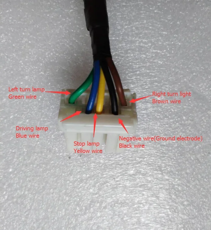 2026 حاجز خلفي أسود ممتد مع أضواء LED ضوء خلفي لدراجة Harley Touring 14-UP