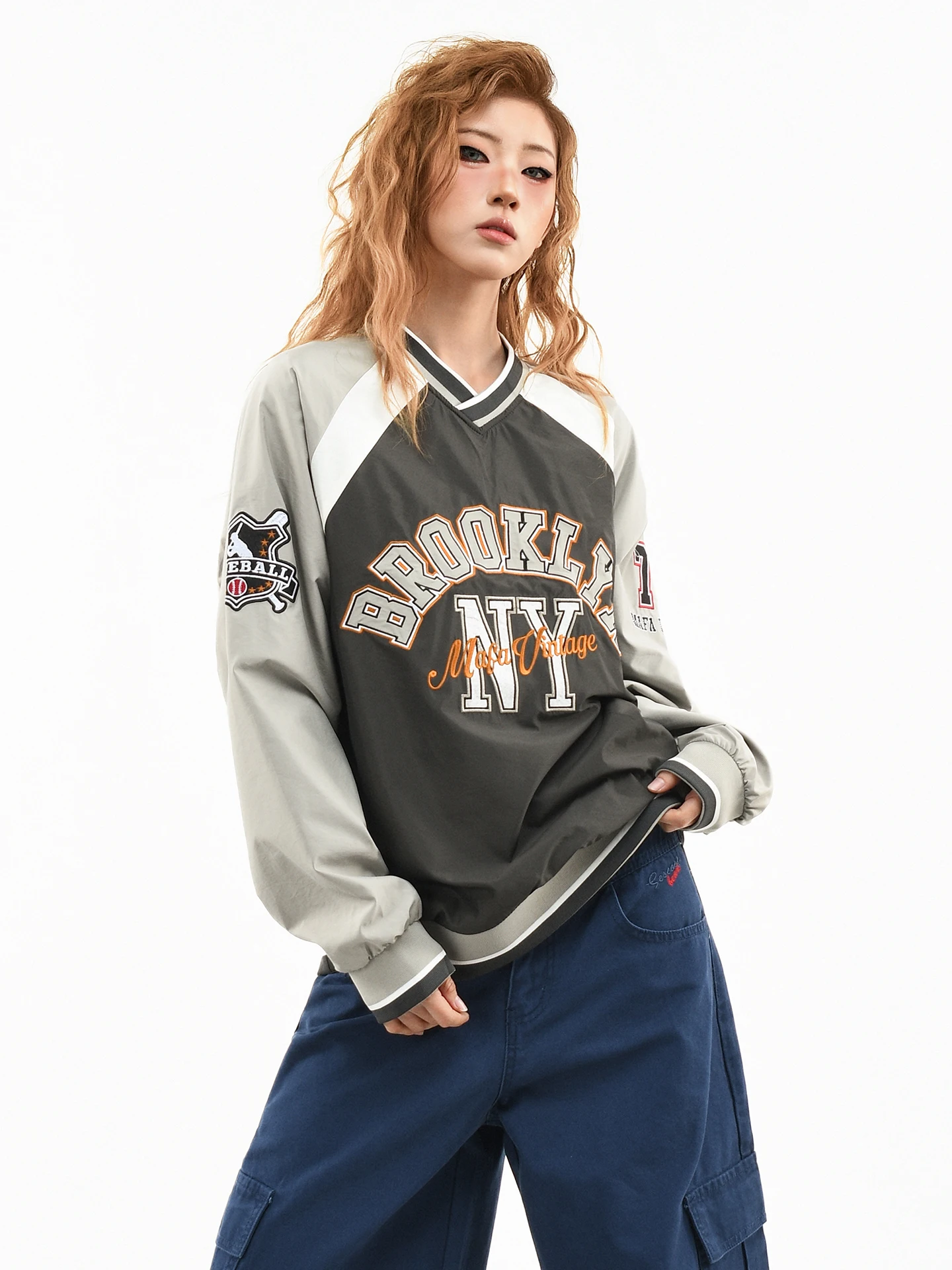 

OV Original American Color Blo Letter Embroidery Baseball V Ne Sweatirt Women Spring Loose Casual Sports Overhead irt