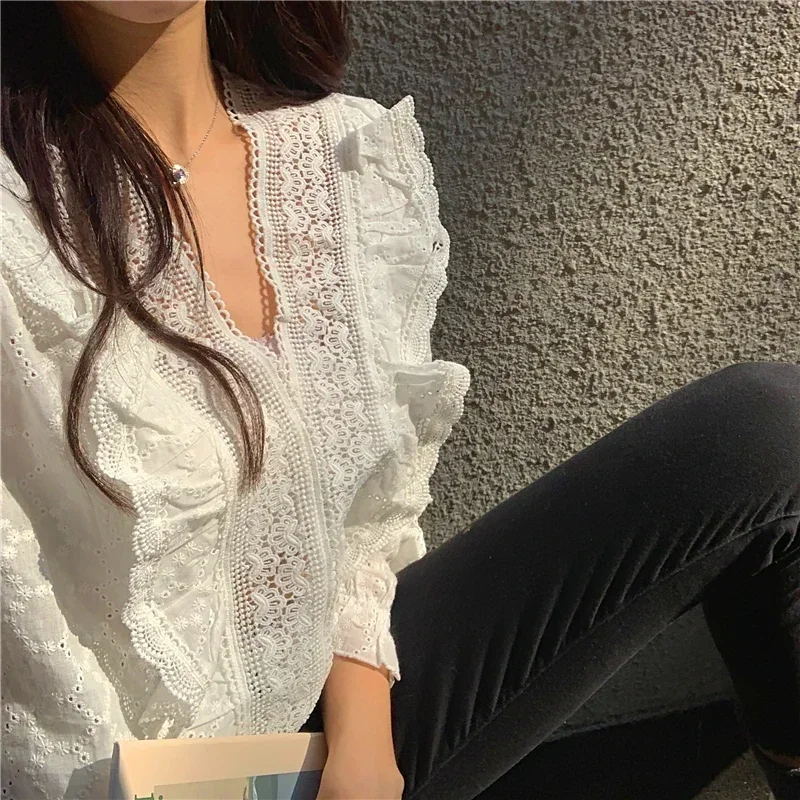 المرأة سليم صالح الرجعية تصميم جوفاء أنيقة الكورية الرجعية مكتب المرأة الخامس الرقبة قميص جديد كامل مطابقة الصيف الملابس النسائية