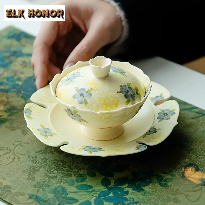 

75ml Pure Hand-painted Blue Star Flower Gaiwan Handmade Tea Tureen Tea Bowl with Lid Kit Tea Maker Cover Bowl Teaware Decoration