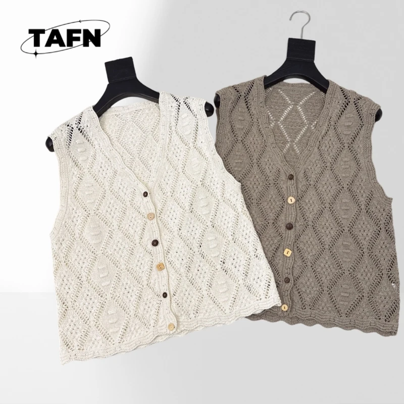 

Single-Breasted Lace Comfortable Beautiful Simple Advanced Winter Ready: Fashionable Puffer Vest for AE0213