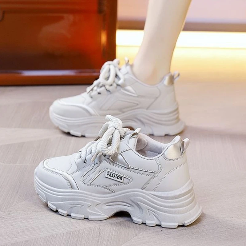 

Soft Sole Genuine Leather Dad Shoes Women 2025 New Thick Platform Student Daily Wear Resistant Sneakers