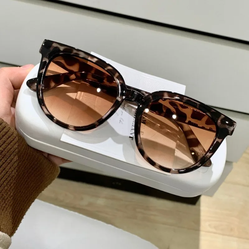 New Vintage Oval Sunglasses Women Fashion Retro Female Sun Glasses New Trendy Luxury Brand Designer Lady Shades UV400 Eyewear