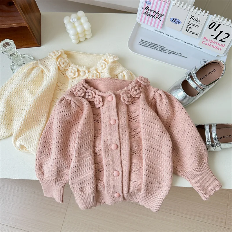 Girls Sweater Jacket Spring and Autumn 2024 New Childrens Flower Autumn Knitted Cardigan Baby Solid Color Sweet Sweater