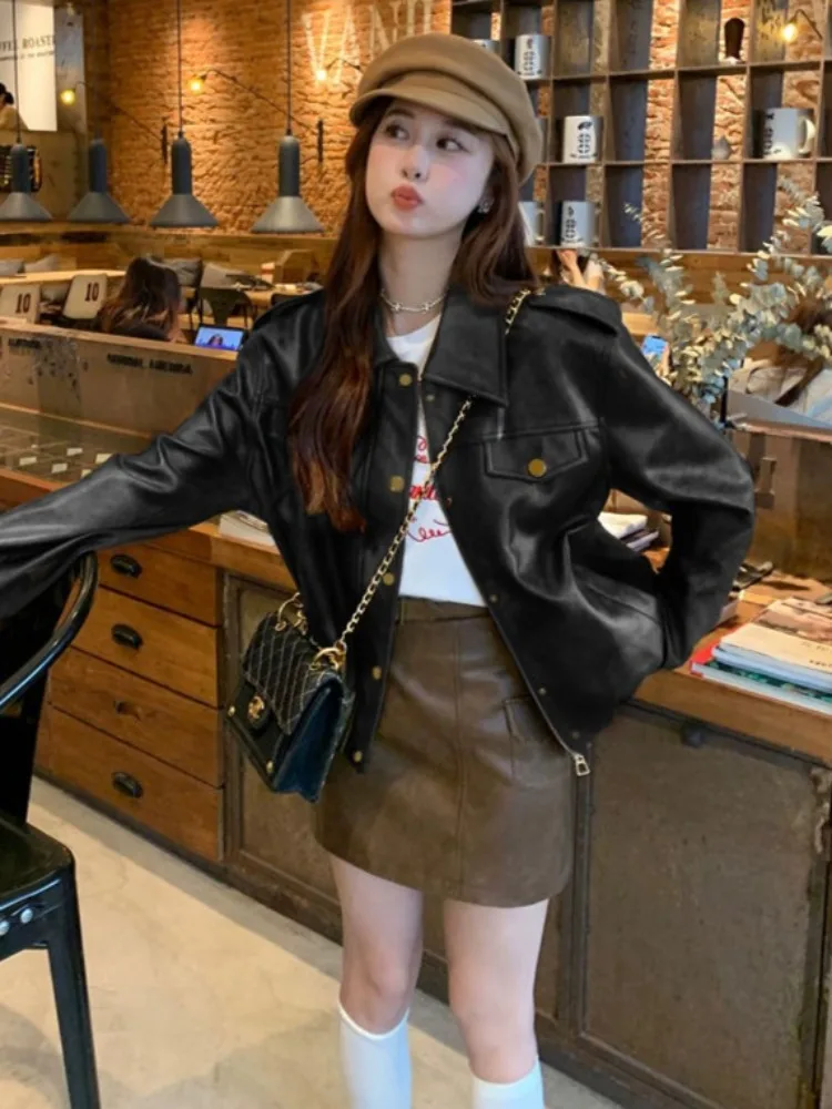 브라운 PU 다크 버튼 가죽 재킷 여성 한국 루즈핏 가죽 재킷 여성 오토바이 스트릿웨어 패션 코트 2025 가을
