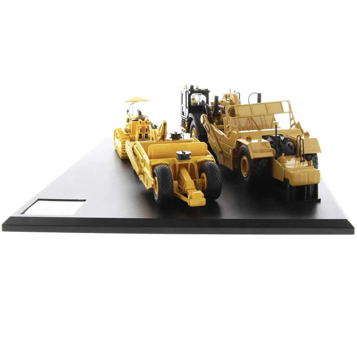 1:50 621K Scraper & No.70 Scraper & D7 Track-Type Tractor Alloy Engineering Vehicle Collectible Gift Model Diecast Masters 85563