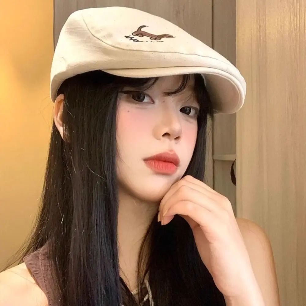 

Personality Japanese Style Cartoon Forward Hat Visor Short Brim Puppy Embroidery Berets Cap Casual Sunscreen Artist Hat Outdoor