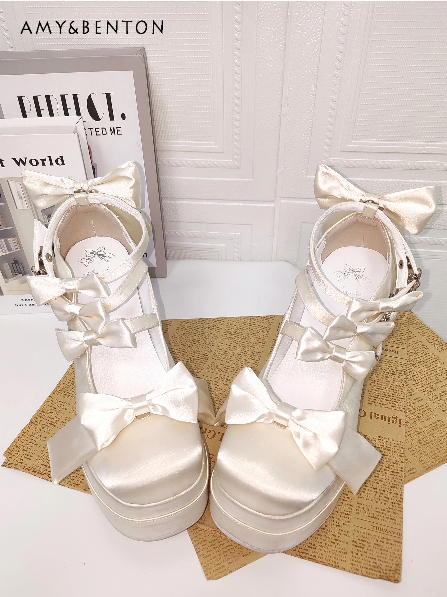 

Elegant Ballet Style Princess High Heels Lolita Round Toe Bow Square Toe Transparent Square Heel High-end Satin Shoes Women