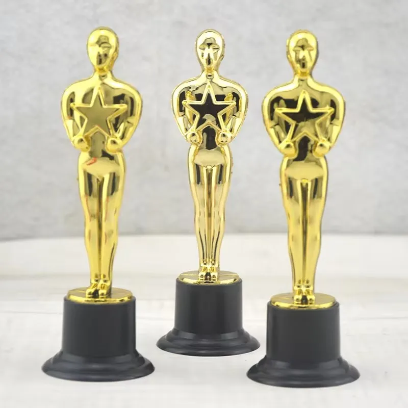 6 pezzi statuetta giocattolo trofei dorati ricompensa biscotto ceramica riutilizzabile decorazione da forno accessori motivanti regalo per bambini