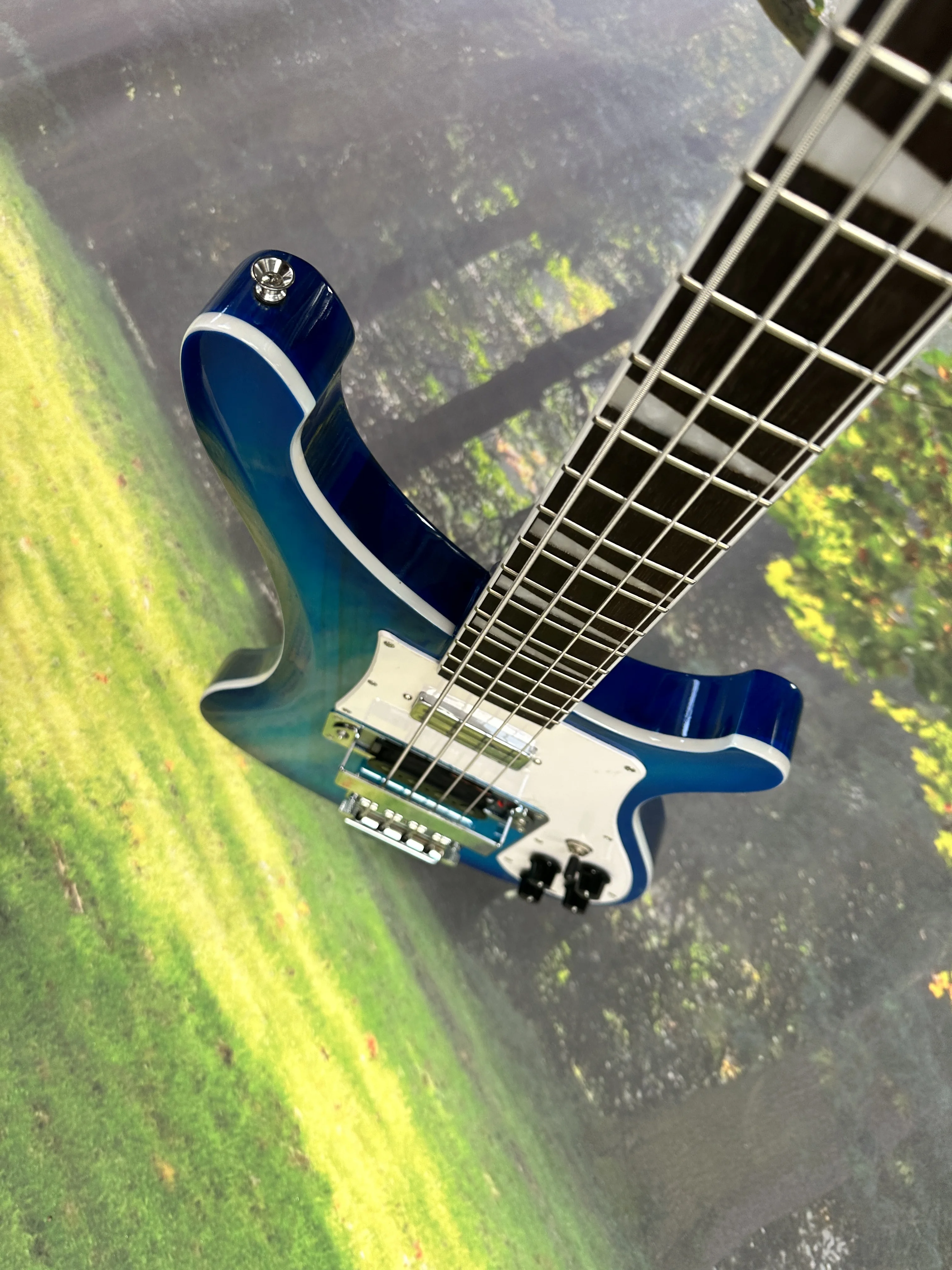 جيتار كهربائي ذو 4 أوتار باللون الأزرق العميق عالي الجودة مع أجهزة من الكروم وقيثارات باس من خشب الورد ولوحة الفريتس #3