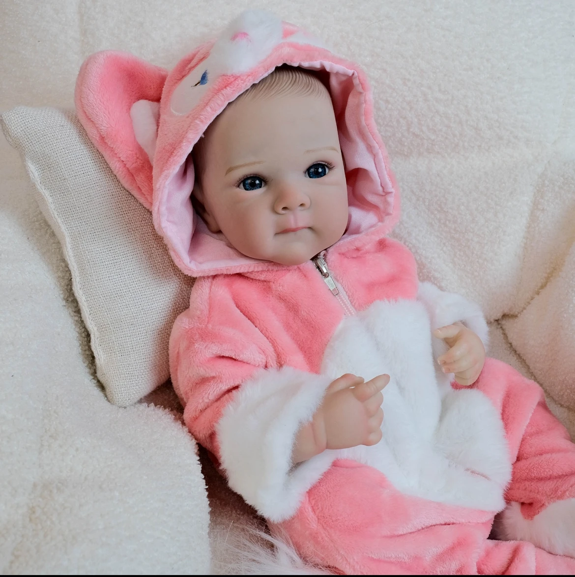 18'' Lalka Reborn Bettie w wygodnym różowym kombinezonie z lisim nadrukiem Najlepszy prezent urodzinowy dla dzieci Miękkie ciało Ręcznie malowane detale