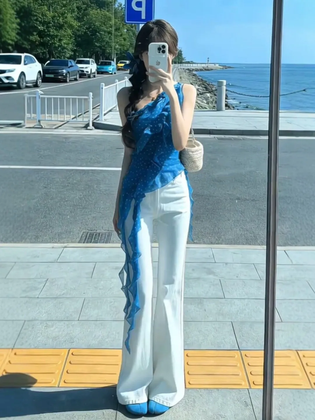 

Gentle Wind Unique Beautiful Slope Shoulder Top Casual Pants Two Piece Set Anti Aging Whole Set OOTD Summer 2026 Women's Fashion