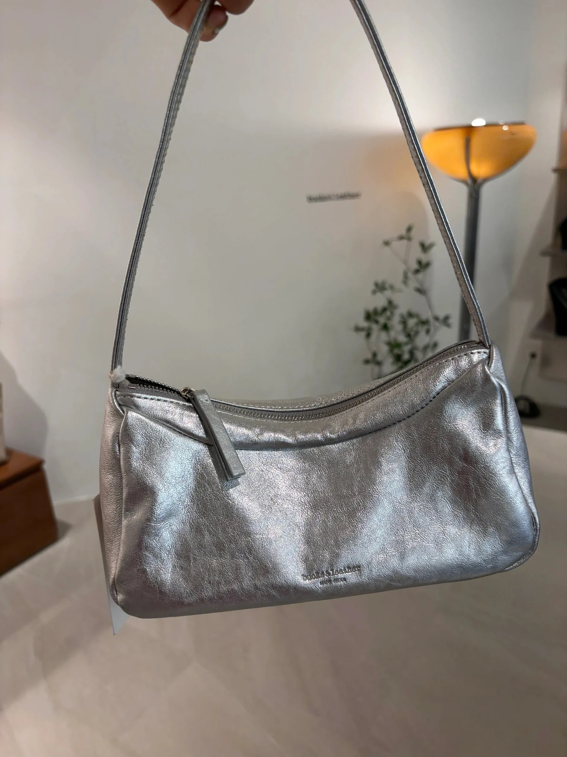 

Versatile oulder Bag Women's Underarm ature eepskin Simple Match All Feel Thousand Gold Sense Bule Leather Bag
