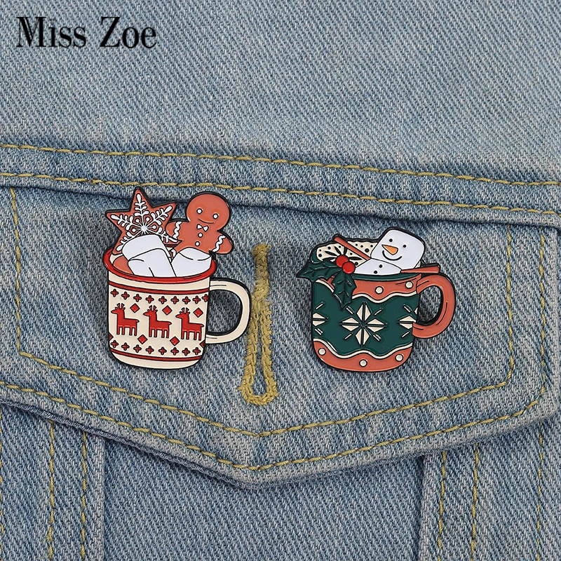 Weihnachten Schneemann Elch Emaille Pins Benutzerdefinierte Lebkuchenmann Trinken Broschen Revers Abzeichen Kleidung Lustige Schmuck Geschenk für Kinder Freunde