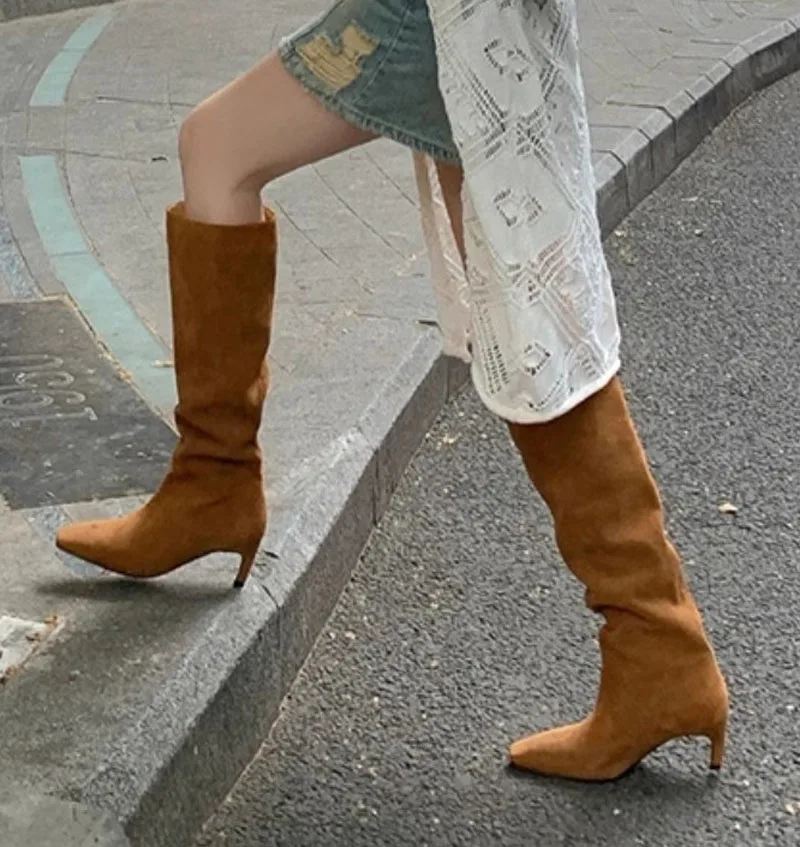 

Street Strange Cat Heels Knee Boots Camel Suede Embroidery Square Toe Slip On 6Cm Kitten Heels Knight Boots Outfit Ankle Boots