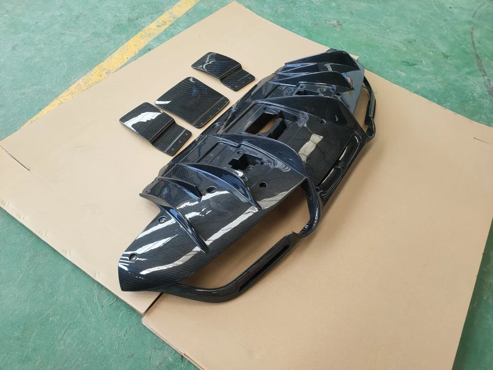 Suitable for Ferrari F8 Modification and Upgrade, Carbon Fiber Rear Diffuser, Small Surround, Lower Lip Body Kit, N-type