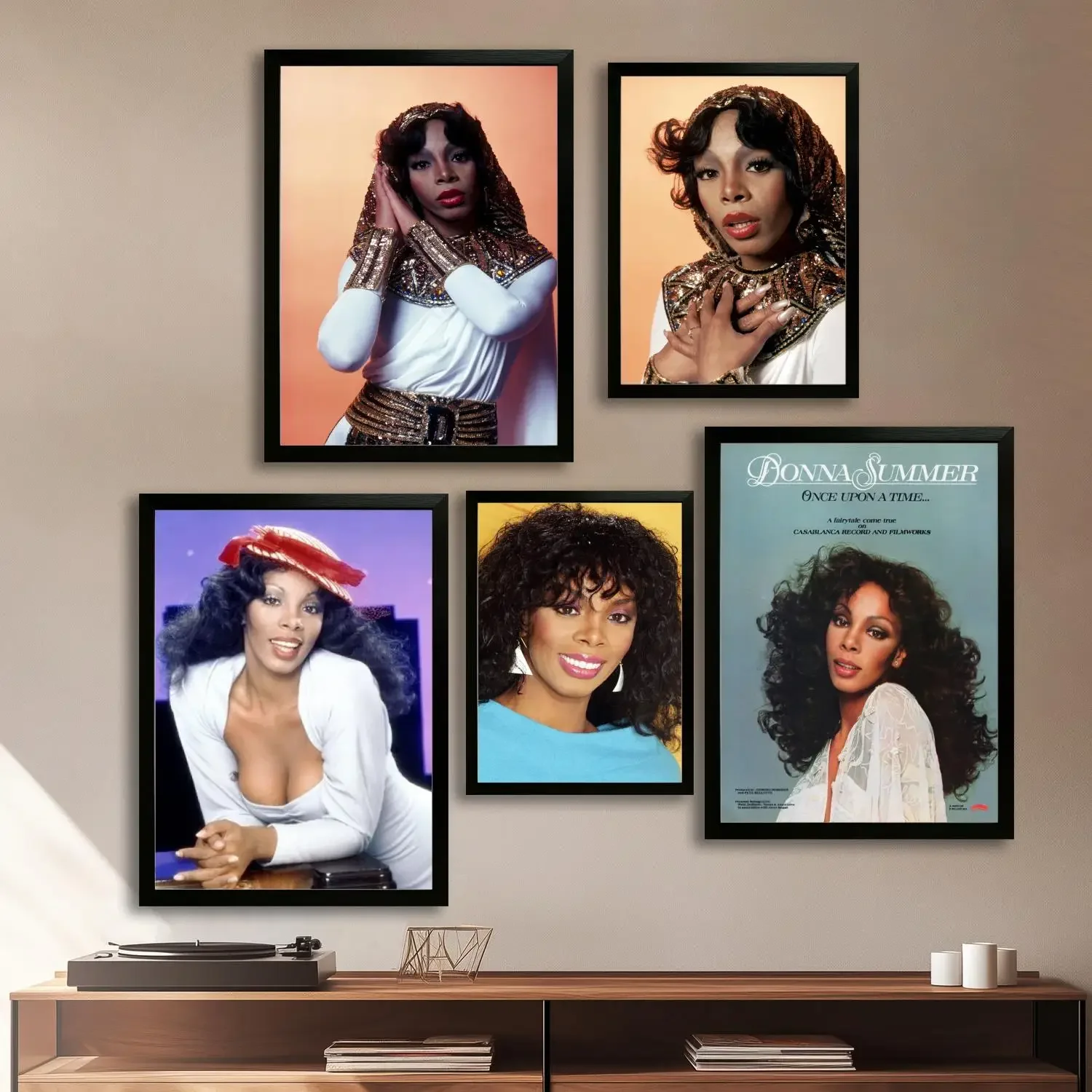 Donna Summer Canvas Art Poster and Wall Art, Picture Print, Modern Family Bedroom Decor, Posters,Decorative painting