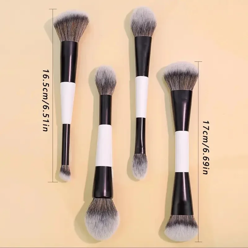 فرشاة وجه سحرية مزدوجة الأطراف | بودرة كريم الأساس والإعداد من تشارمينج بوز 2 في 1 |   فرشاة مكياج مريحة على الوجهين لا تشوبه شائبة